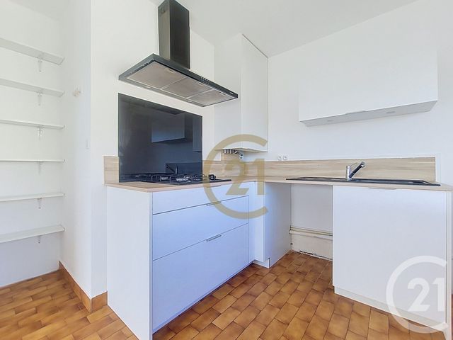 Appartement F3 &agrave; louer - 3 pi&egrave;ces - 61,55 m2 - Draguignan - 83 - PROVENCE-ALPES-COTE-D-AZUR