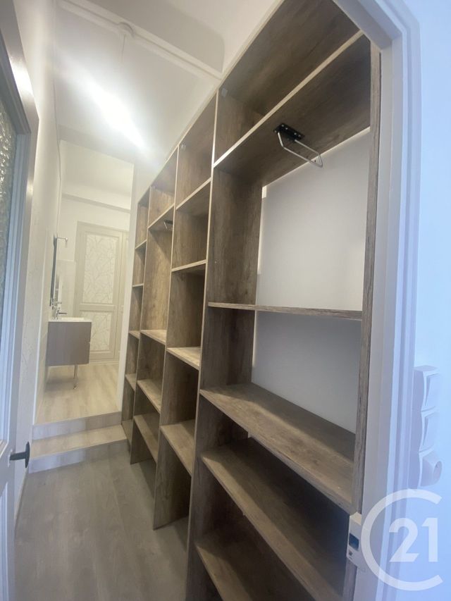 Appartement F2 &agrave; louer - 2 pi&egrave;ces - 51,85 m2 - Draguignan - 83 - PROVENCE-ALPES-COTE-D-AZUR