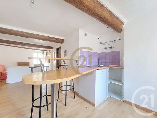 Appartement F2 bis &agrave; louer - 2 pi&egrave;ces - 55,70 m2 - Draguignan - 83 - PROVENCE-ALPES-COTE-D-AZUR