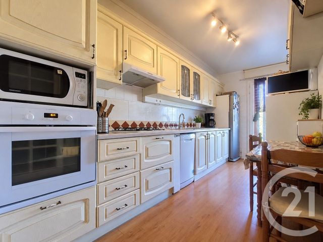 Appartement F4 &agrave; vendre - 4 pi&egrave;ces - 77,12 m2 - Draguignan - 83 - PROVENCE-ALPES-COTE-D-AZUR