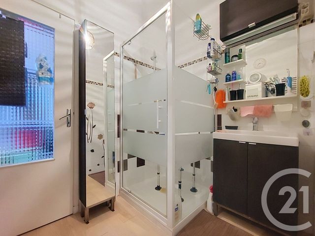 Appartement F4 &agrave; vendre - 4 pi&egrave;ces - 77,12 m2 - Draguignan - 83 - PROVENCE-ALPES-COTE-D-AZUR
