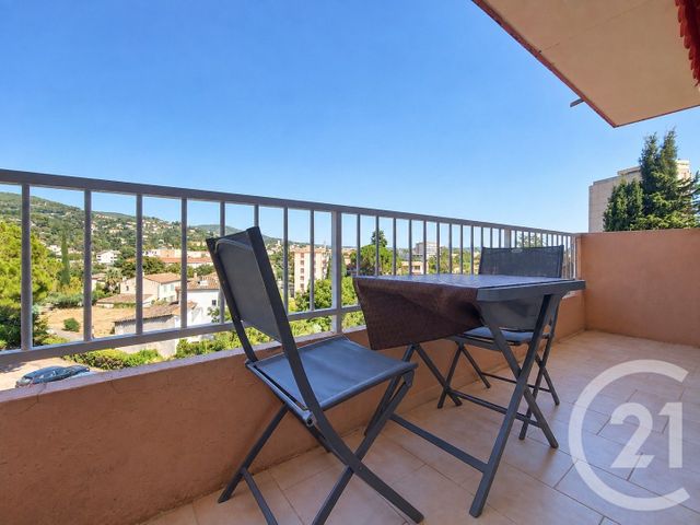 Appartement F4 &agrave; vendre - 4 pi&egrave;ces - 77,12 m2 - Draguignan - 83 - PROVENCE-ALPES-COTE-D-AZUR