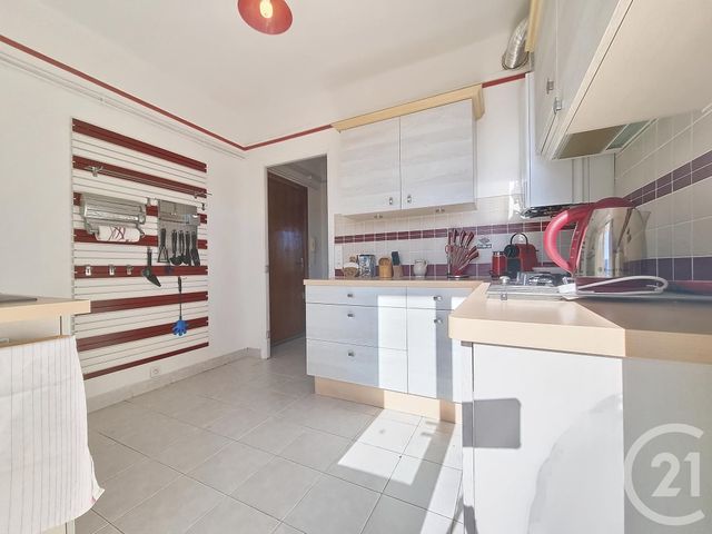 Appartement F3 à vendre - 3 pièces - 77 m2 - Draguignan - 83 - PROVENCE-ALPES-COTE-D-AZUR