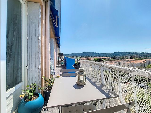 Appartement F4 à vendre - 4 pièces - 83,02 m2 - Draguignan - 83 - PROVENCE-ALPES-COTE-D-AZUR