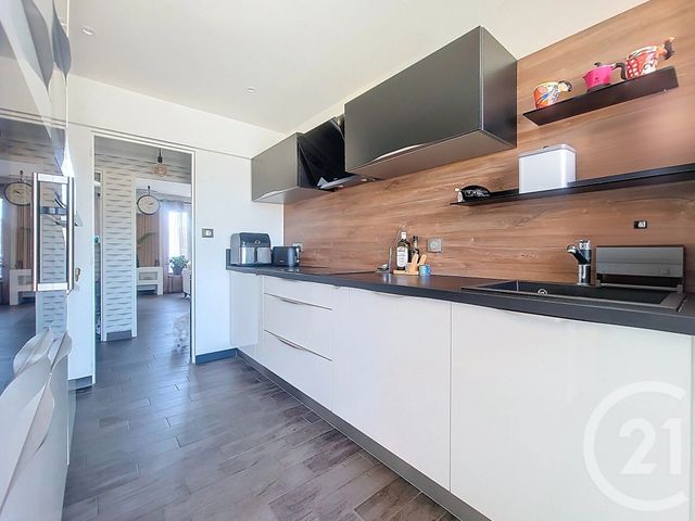 Appartement F4 à vendre - 4 pièces - 83,02 m2 - Draguignan - 83 - PROVENCE-ALPES-COTE-D-AZUR
