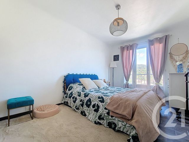 Appartement F4 à vendre - 4 pièces - 83,02 m2 - Draguignan - 83 - PROVENCE-ALPES-COTE-D-AZUR