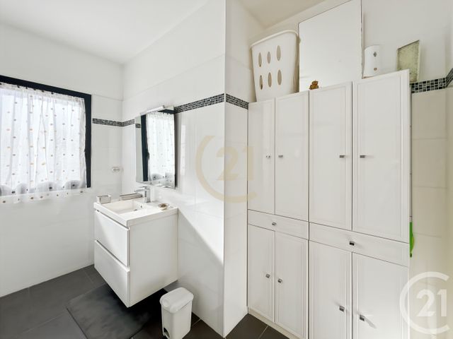 Appartement T2 à louer - 2 pièces - 52,64 m2 - St Florent - 202 - CORSE