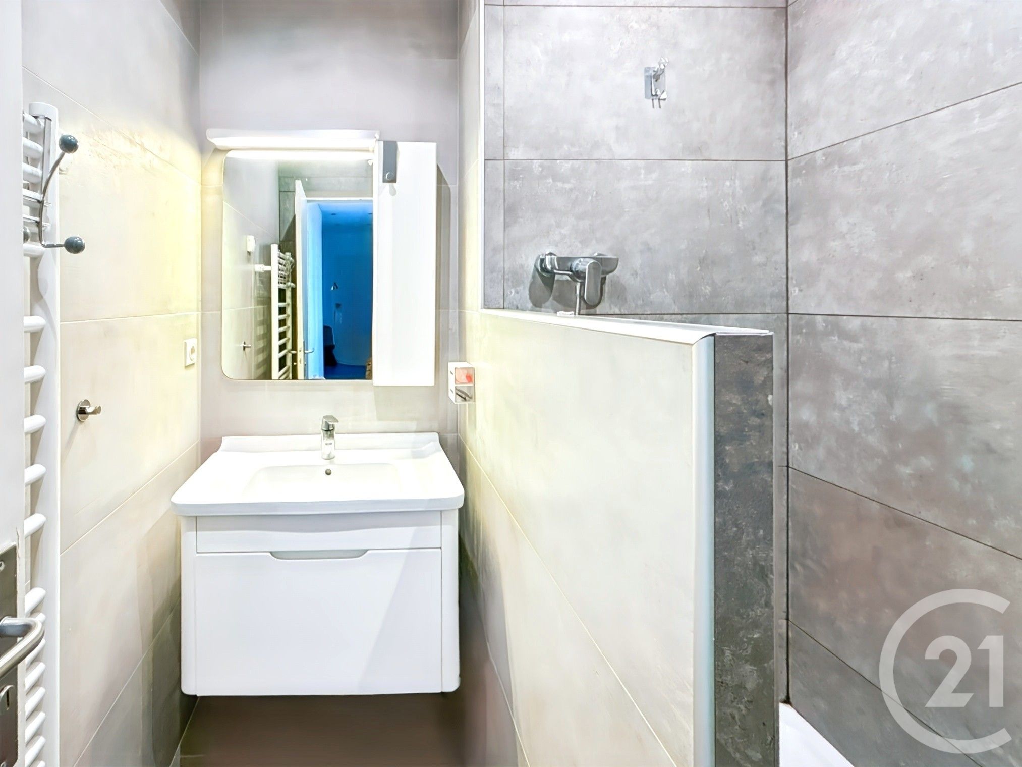 Appartement T4 à vendre - 4 pièces - 62,50 m2 - Bastia - 202 - CORSE — 10