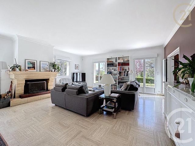 Maison &agrave; vendre - 9 pi&egrave;ces - 200 m2 - St Sauveur Sur Ecole - 77 - ILE-DE-FRANCE