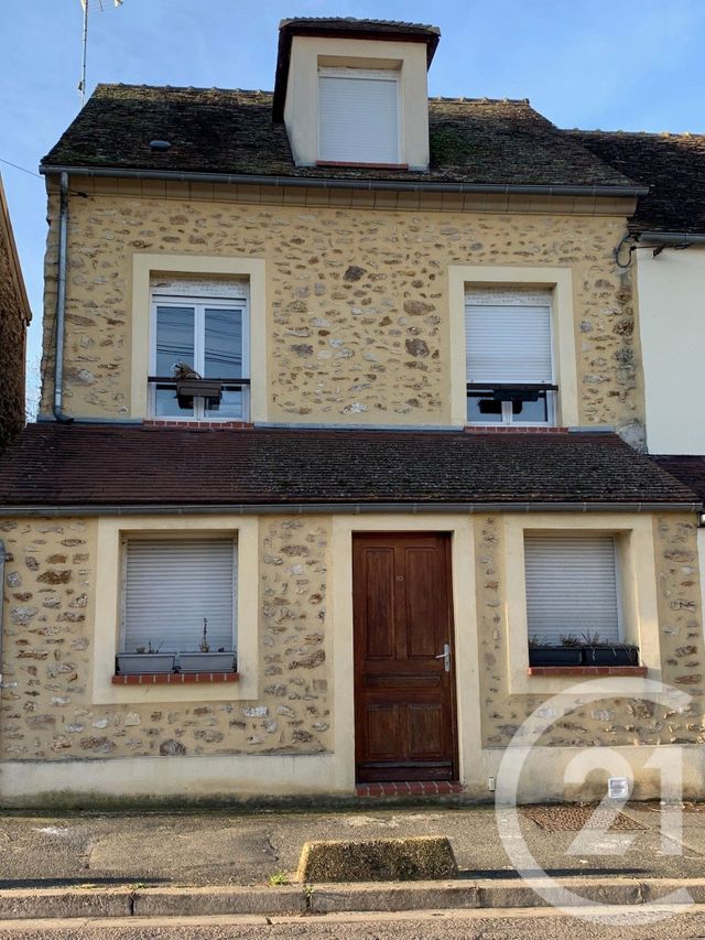 immeuble - ST FARGEAU PONTHIERRY - 77