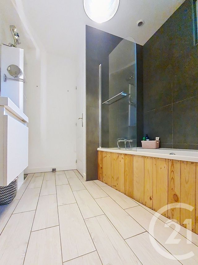 Appartement T2 &agrave; vendre - 2 pi&egrave;ces - 42,75 m2 - Bois Le Roi - 77 - ILE-DE-FRANCE