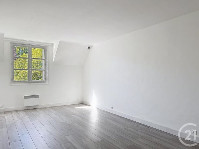 Appartement Duplex &agrave; louer - 3 pi&egrave;ces - 76,51 m2 - Barbizon - 77 - ILE-DE-FRANCE
