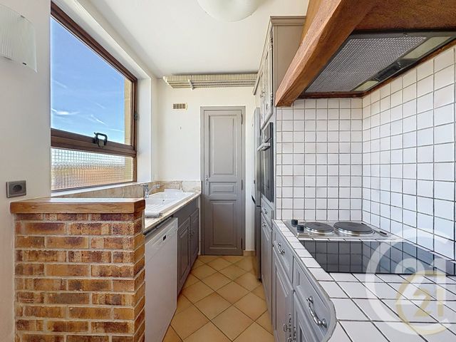 Appartement F3 &agrave; louer - 3 pi&egrave;ces - 87,20 m2 - Fontainebleau - 77 - ILE-DE-FRANCE