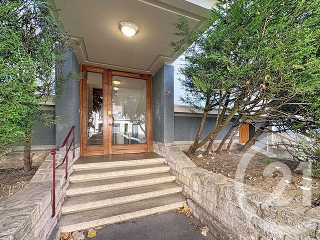 Appartement F3 &agrave; louer - 3 pi&egrave;ces - 87,20 m2 - Fontainebleau - 77 - ILE-DE-FRANCE