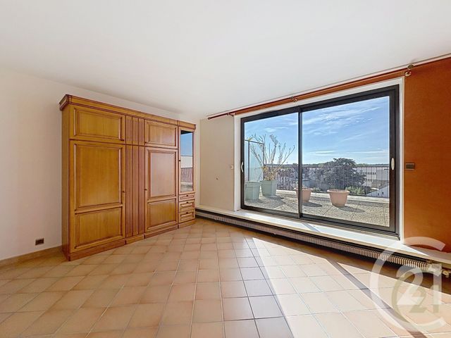 Appartement F3 &agrave; louer - 3 pi&egrave;ces - 87,20 m2 - Fontainebleau - 77 - ILE-DE-FRANCE