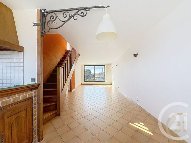 Appartement F3 &agrave; louer - 3 pi&egrave;ces - 87,20 m2 - Fontainebleau - 77 - ILE-DE-FRANCE