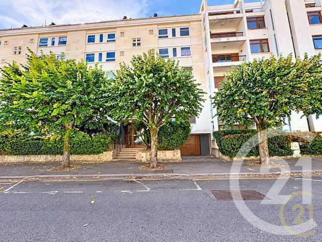 Appartement F3 &agrave; louer - 3 pi&egrave;ces - 87,20 m2 - Fontainebleau - 77 - ILE-DE-FRANCE