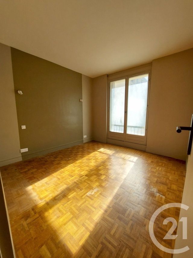 Appartement F3 &agrave; louer - 3 pi&egrave;ces - 59,22 m2 - Choisy Le Roi - 94 - ILE-DE-FRANCE