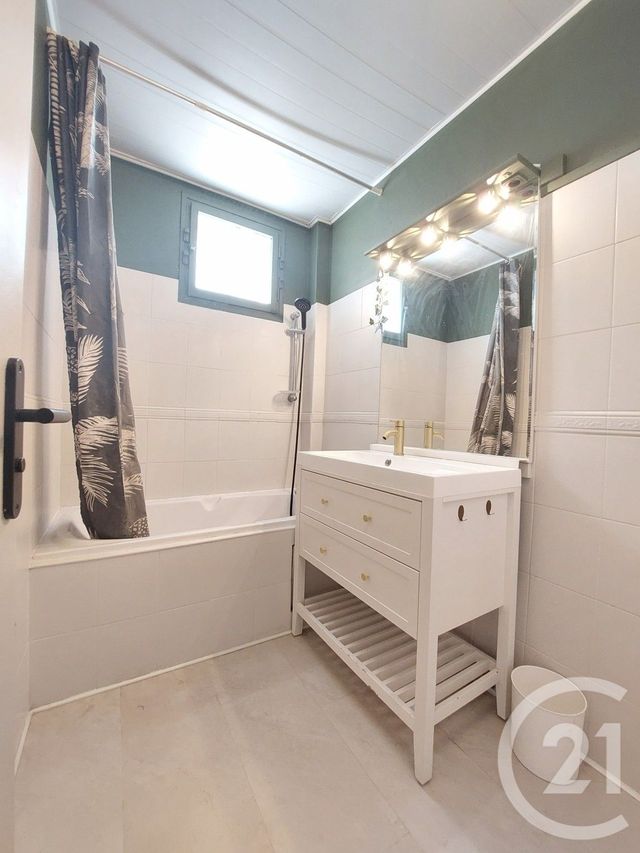 Appartement F3 &agrave; louer - 3 pi&egrave;ces - 59,22 m2 - Choisy Le Roi - 94 - ILE-DE-FRANCE
