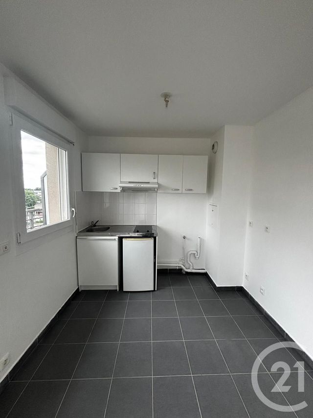 Appartement Studio &agrave; louer - 1 pi&egrave;ce - 26,50 m2 - Choisy Le Roi - 94 - ILE-DE-FRANCE