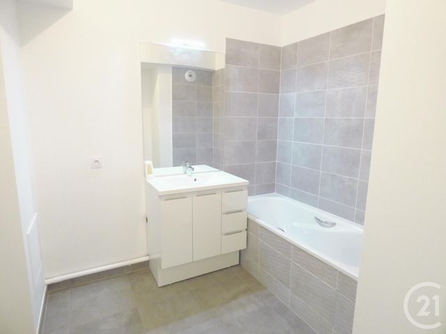 Appartement F3 &agrave; louer - 3 pi&egrave;ces - 60,95 m2 - Thiais - 94 - ILE-DE-FRANCE