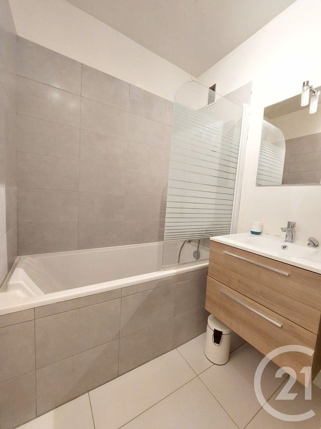 Appartement F1 &agrave; louer - 1 pi&egrave;ce - 31 m2 - Vitry Sur Seine - 94 - ILE-DE-FRANCE