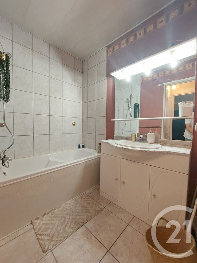 Appartement F2 &agrave; louer - 2 pi&egrave;ces - 41,72 m2 - Maisons Alfort - 94 - ILE-DE-FRANCE