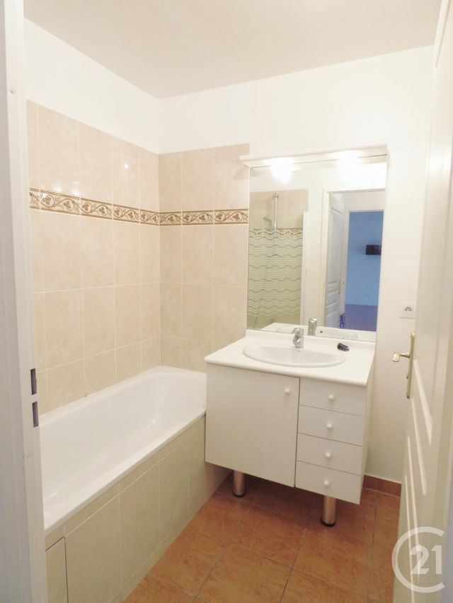 Appartement F2 &agrave; louer - 2 pi&egrave;ces - 45,90 m2 - Choisy Le Roi - 94 - ILE-DE-FRANCE