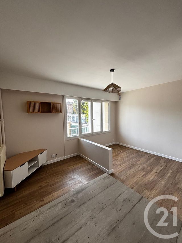 Appartement F1 &agrave; louer - 1 pi&egrave;ce - 23,53 m2 - Chessy - 77 - ILE-DE-FRANCE
