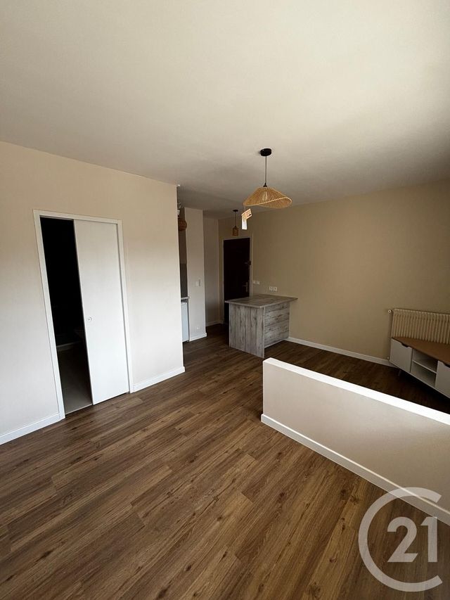 Appartement F1 &agrave; louer - 1 pi&egrave;ce - 23,53 m2 - Chessy - 77 - ILE-DE-FRANCE