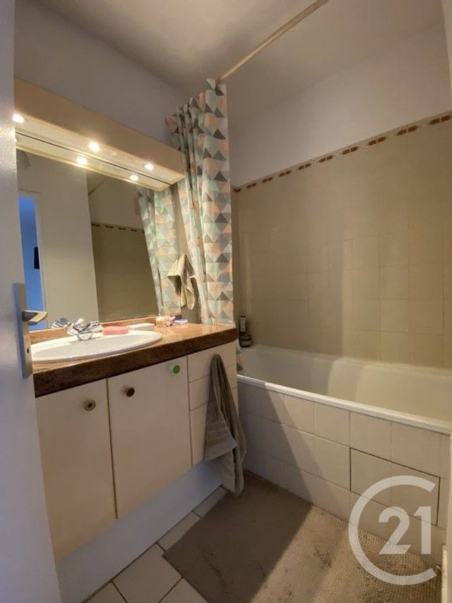 Appartement F3 &agrave; louer - 3 pi&egrave;ces - 65,30 m2 - Maisons Alfort - 94 - ILE-DE-FRANCE