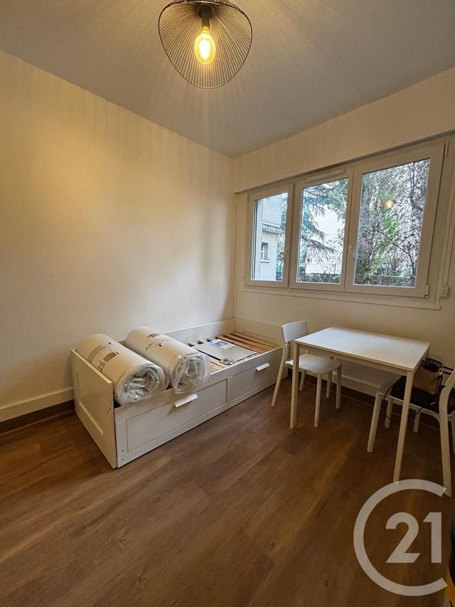 Appartement F1 &agrave; louer - 1 pi&egrave;ce - 15 m2 - Choisy Le Roi - 94 - ILE-DE-FRANCE