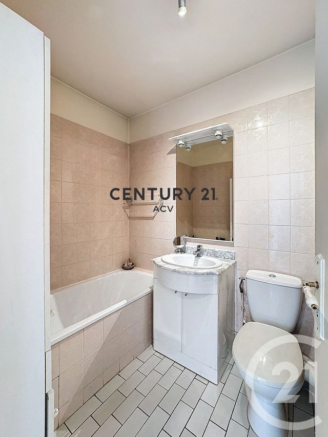 Appartement à vendre - 4 pièces - 83,17 m2 - Maisons Alfort - 94 - ILE-DE-FRANCE