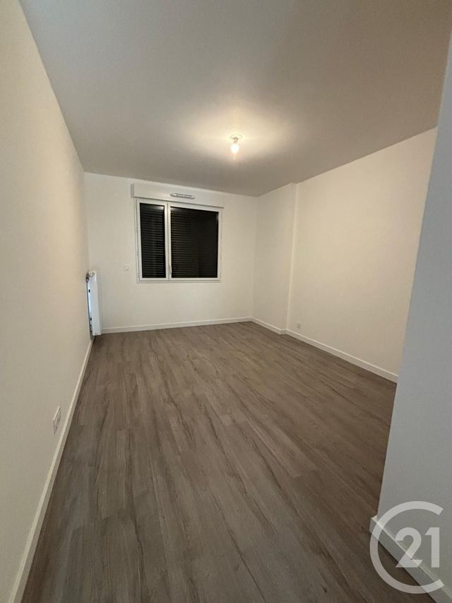 Appartement F3 à louer - 3 pièces - 74,78 m2 - Thiais - 94 - ILE-DE-FRANCE