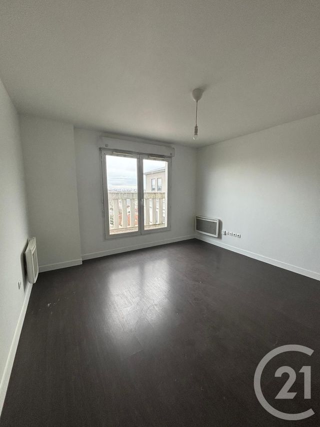 Appartement F1 &agrave; louer - 1 pi&egrave;ce - 25,20 m2 - Thiais - 94 - ILE-DE-FRANCE