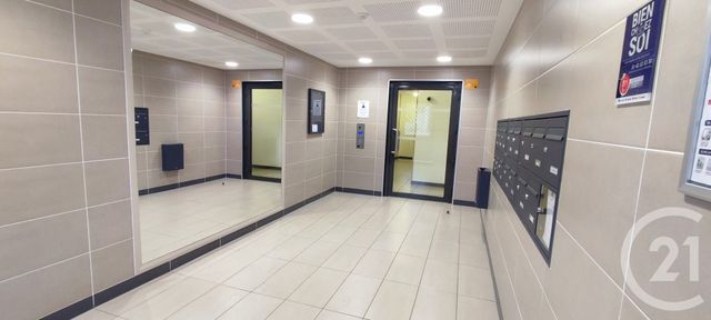 Appartement F3 &agrave; louer - 3 pi&egrave;ces - 56,35 m2 - Orly - 94 - ILE-DE-FRANCE