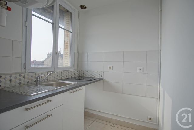 Appartement F1 &agrave; louer - 1 pi&egrave;ce - 22,68 m2 - Vitry Sur Seine - 94 - ILE-DE-FRANCE
