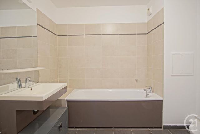 Appartement F2 &agrave; louer - 2 pi&egrave;ces - 43,29 m2 - Choisy Le Roi - 94 - ILE-DE-FRANCE