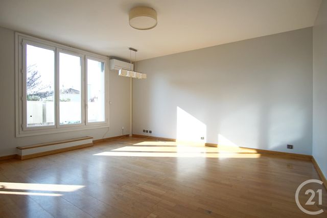 Appartement F4 &agrave; louer - 4 pi&egrave;ces - 88,04 m2 - Choisy Le Roi - 94 - ILE-DE-FRANCE