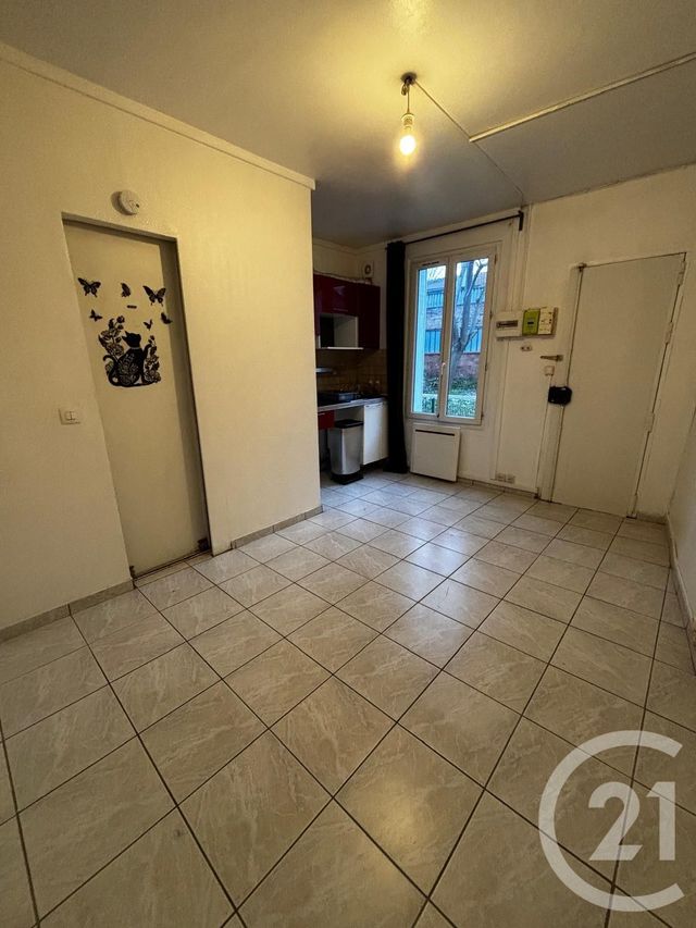 Appartement F1 &agrave; louer - 1 pi&egrave;ce - 14,95 m2 - Choisy Le Roi - 94 - ILE-DE-FRANCE