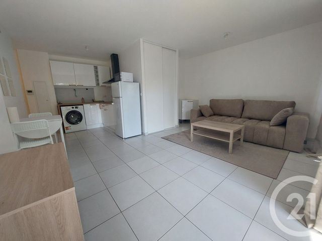 Appartement F1 &agrave; louer - 1 pi&egrave;ce - 32,15 m2 - Villeneuve Le Roi - 94 - ILE-DE-FRANCE