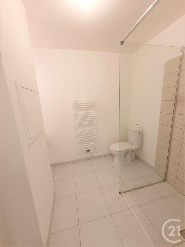 Appartement F1 &agrave; louer - 1 pi&egrave;ce - 32,15 m2 - Villeneuve Le Roi - 94 - ILE-DE-FRANCE