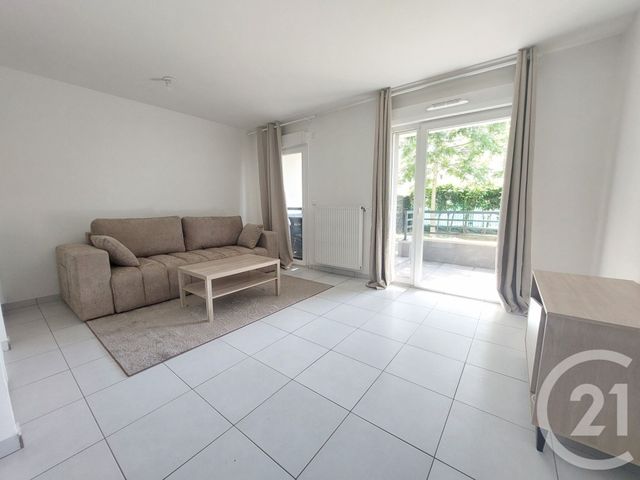 Appartement F1 &agrave; louer - 1 pi&egrave;ce - 32,15 m2 - Villeneuve Le Roi - 94 - ILE-DE-FRANCE