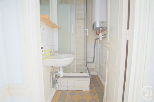 Appartement F1 &agrave; louer - 1 pi&egrave;ce - 27,80 m2 - Choisy Le Roi - 94 - ILE-DE-FRANCE