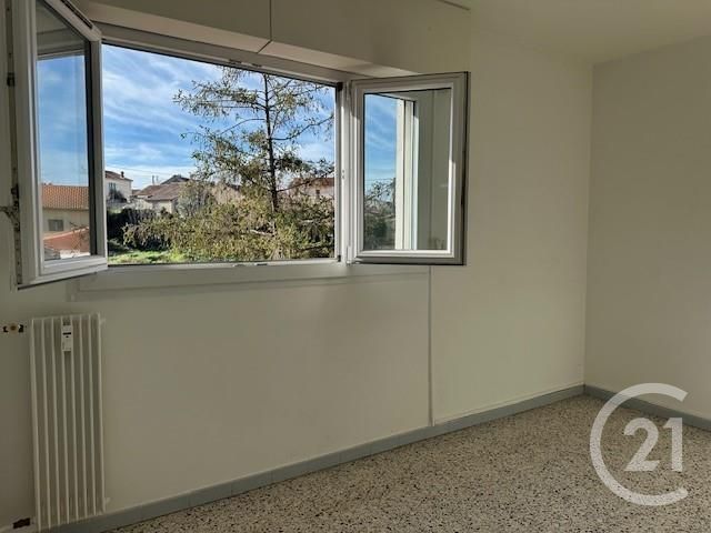 Appartement F4 &agrave; vendre - 4 pi&egrave;ces - 76,88 m2 - Toulon - 83 - PROVENCE-ALPES-COTE-D-AZUR