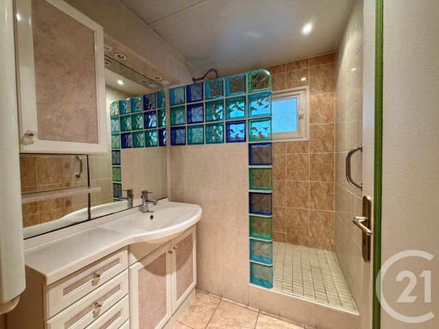 Appartement F4 à vendre - 4 pièces - 76,88 m2 - Toulon - 83 - PROVENCE-ALPES-COTE-D-AZUR