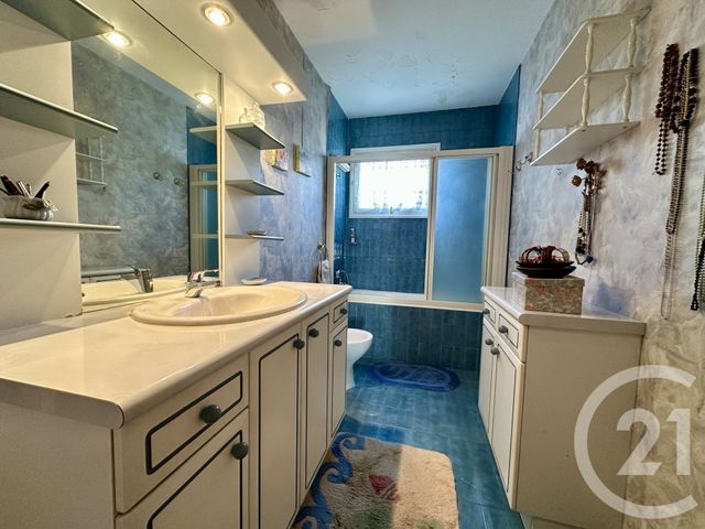 Appartement F4 &agrave; vendre - 4 pi&egrave;ces - 82,94 m2 - Toulon - 83 - PROVENCE-ALPES-COTE-D-AZUR