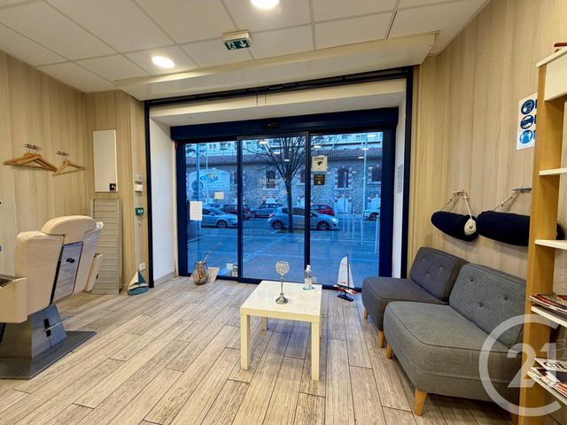 Local commercial à louer - 47.29 m2 - 83 - Var