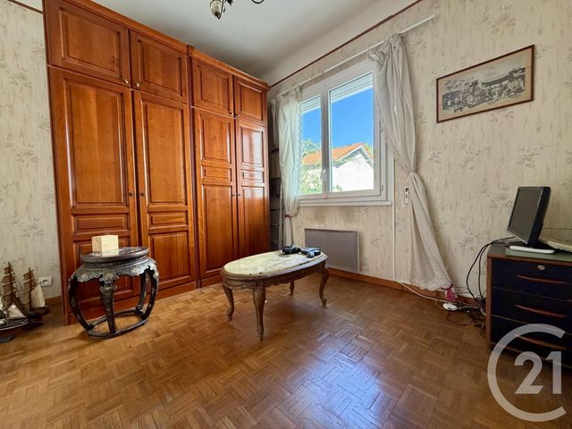 Appartement F4 &agrave; vendre - 4 pi&egrave;ces - 90 m2 - Toulon - 83 - PROVENCE-ALPES-COTE-D-AZUR