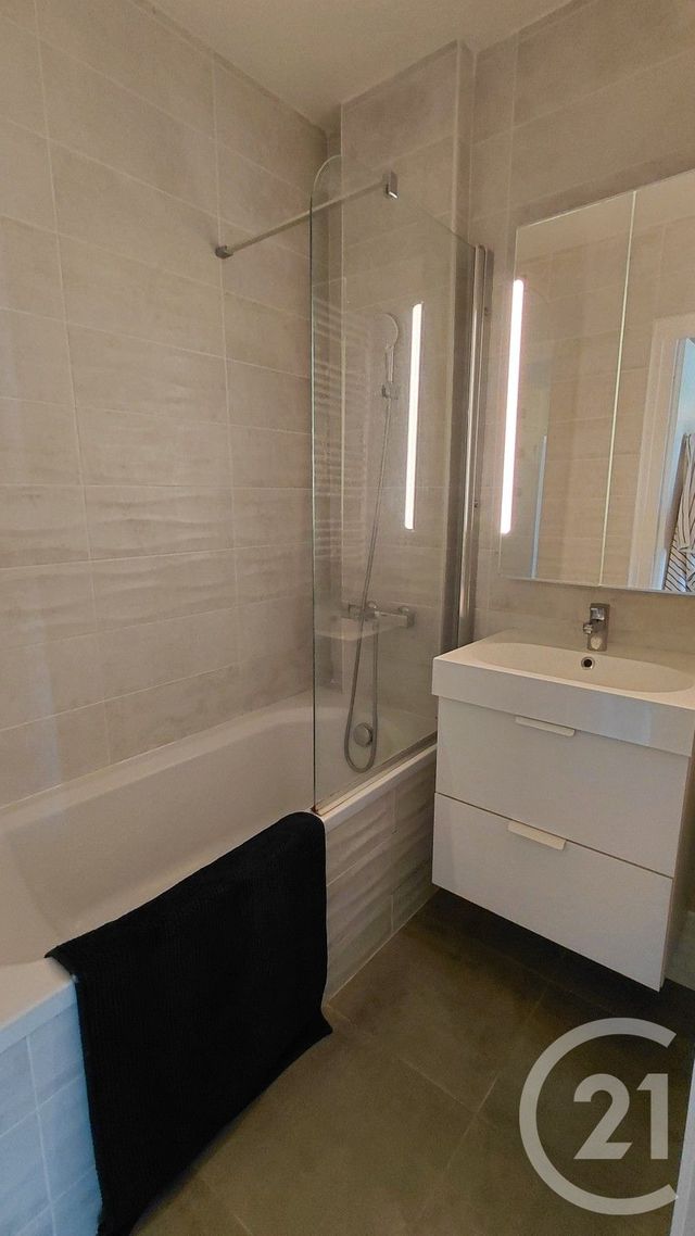 Appartement T3 &agrave; louer - 3 pi&egrave;ces - 54,87 m2 - Lyon - 69003 - RHONE-ALPES